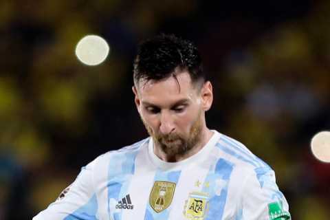 How do I watch Premier Sports and is Italy vs Argentina on the TV channel?