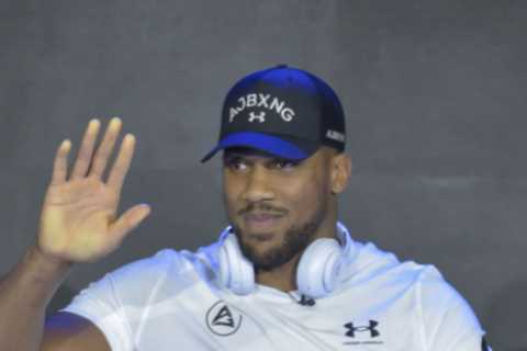Anthony Joshua claims ‘I’ll get credit I deserve and admiration for being true boxing legend’ if he wins Usyk rematch