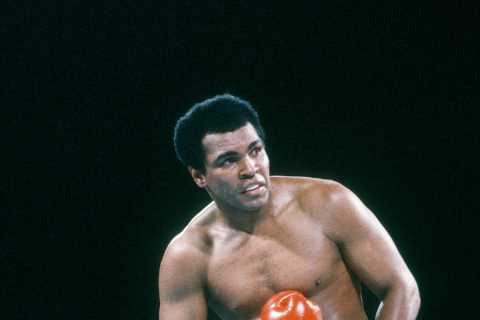 New Muhammad Ali book reveals what icon did after final fight – including negotiating release of 15 prisoners in Iraq