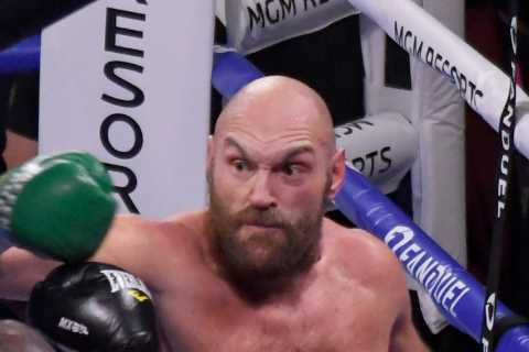 ‘He can’t move his head’ – Canelo Alvarez slams Deontay Wilder’s approach in knockout losses to Tyson Fury