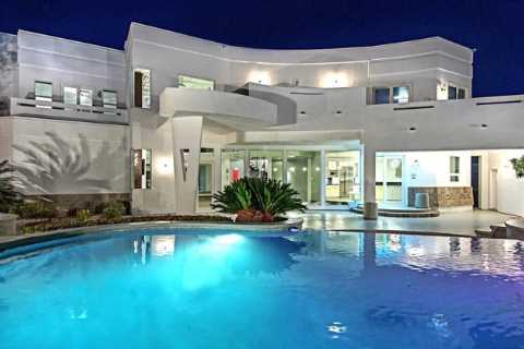 Mike Tyson’s former £1.5m Las Vegas mansion was used in The Hangover, boasts an infinity pool, two spas and a waterfall