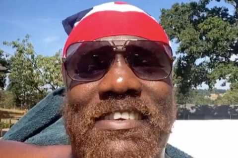‘Send me the paperwork’ – Derek Chisora demands Tyson Fury trilogy bout contract and tells rival to ‘stop talking s***e’