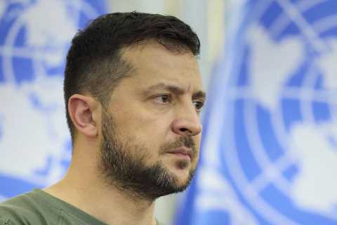 ‘Ukrainians never give up’ – Volodymyr Zelensky hails Oleksandr Usyk’s ‘important and necessary’ win over Anthony Joshua