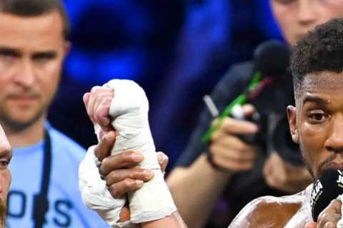 ‘He stole Usyk’s moment’ – Anthony Joshua blasted by Carl Froch for grabbing mic after Oleksandr Usyk points defeat