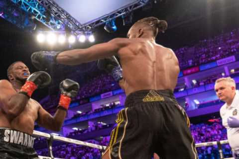 ‘He’s a human carousel’ – Fans mock Swarmz after he keeps spinning in circles to evade KSI in boxing loss