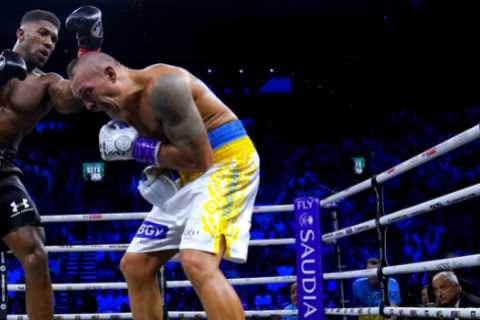 Deontay Wilder says Anthony Joshua ‘ran out of gas’ against Oleksandr Usyk and has ‘a serious stamina problem’