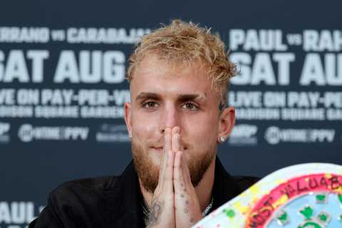 Jake Paul sends classy message to KSI after it is revealed British YouTuber sold fewer boxing PPVs than US rival