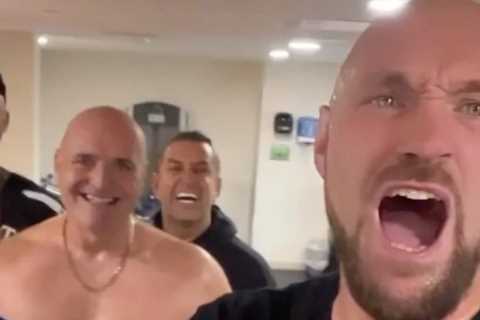 Fans are all saying the same thing as Tyson Fury shares gym photo with team and topless dad Big John