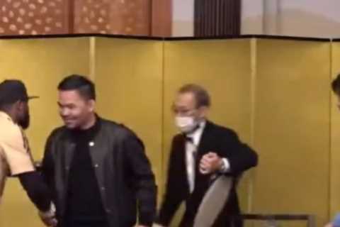 Floyd Mayweather and Manny Pacquiao take playful jabs at each other in press conference ahead of Money’s Asakura fight