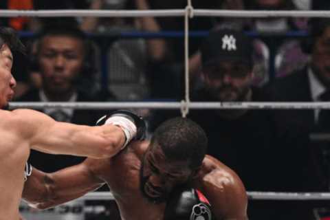 Watch as Floyd Mayweather KNOCKS OUT Mikuru Asakura in two rounds of exhibition in front of old rival Manny Pacquiao