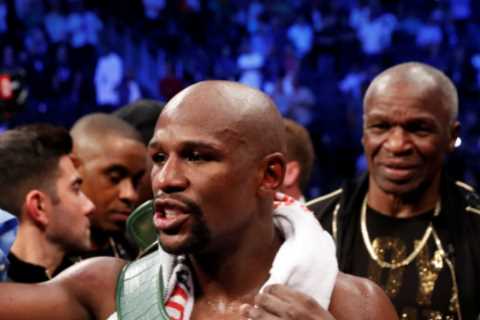 Floyd Mayweather slams welterweight rankings after being named behind Sugar Ray Leonard