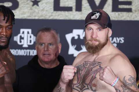 Boxing fans all saying the same thing as Deontay Wilder makes massive change for Robert Helenius comeback fight