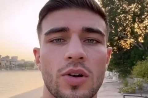 Tommy Fury repeatedly booed during Floyd Mayweather undercard fight and savaged by honorary commentator Jake Paul