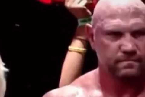 Mark Potter dead at 47: Tributes paid to British heavyweight title challenger after brave battle with cancer
