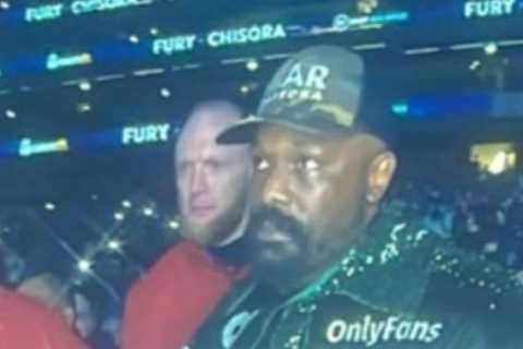 Viewers all say the same thing as Derek Chisora walks out for Tyson Fury fight with OnlyFans as sponsor