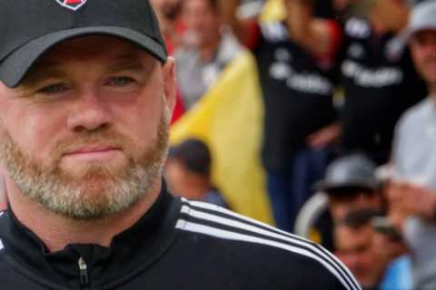 Tyson Fury invites Man Utd legend Wayne Rooney to sparring session to prepare for Oleksandr Usyk