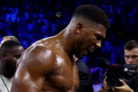 Anthony Joshua told he’s at a career ‘crossroads’ and ‘can’t afford another loss’ if he wants to fight Tyson Fury