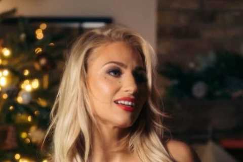 Ebanie Bridges covers modesty in topless Christmas shoot as stunning boxing star launches OnlyFans page
