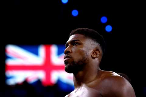 Anthony Joshua in ‘a difficult situation’ and needs ‘trust and connection’ with new coach after searching for new team