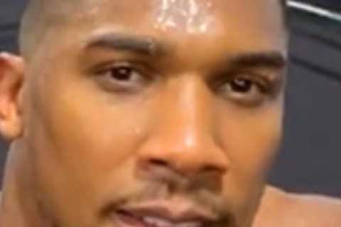 Anthony Joshua backed to become ‘dangerous’ again by Roy Jones Jr after linking up with trainer Derrick James