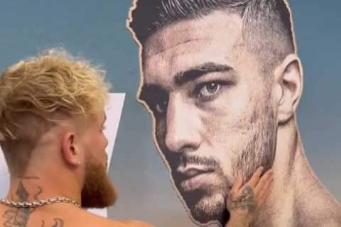 Watch Jake Paul have a ‘heart to heart’ with Tommy Fury as he warns rival’s girlfriend Molly-Mae will cry after fight