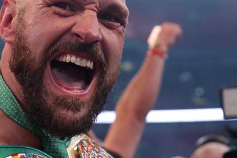 Tyson Fury breaks another record after holding heavyweight title for more than SEVEN YEARS