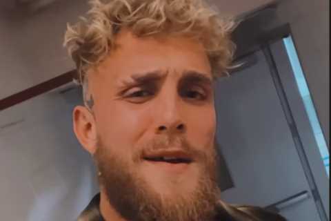 Watch Jake Paul run from Floyd Mayweather after claiming boxing legend’s entourage tried to jump him at Miami Heat game