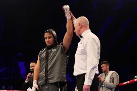 ‘Don’t want to fight bin men’ – Teen heavyweight Moses Itauma calls for tougher opponents after 2 knockouts in a minute