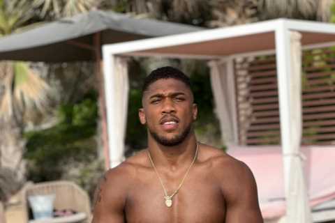 Anthony Joshua names his dream celebrity date having already invited A-lister to watch him fight