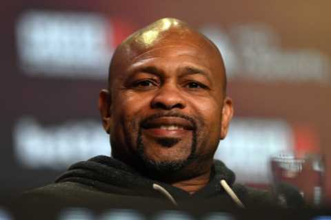 Worried fans make plea to Roy Jones after boxing icon loses points decision to ex-UFC champ Anthony Pettis at age of 54