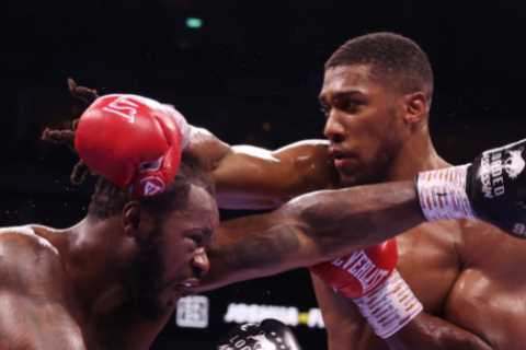 Fans all say the same thing as Tyson Fury goes ‘quiet’ after Anthony Joshua beats Jermaine Franklin and calls him out