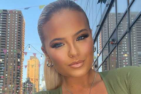Busty Misfits boxing ring girl Apollonia Llewellyn stuns in very low-cut top leaving fans speechless
