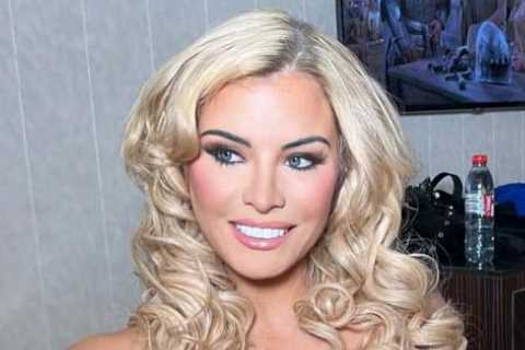 Meet Carla Howe, the Playboy model-turned-ring girl who has equally glamorous twin and loves to strip down to bikinis