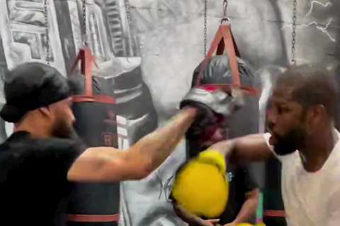 Floyd Mayweather, 46, shares boxing masterclass with fans left ‘mesmerised’ by legend’s hands