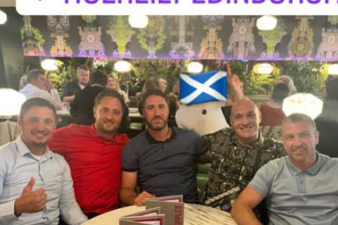 Boxing legend Tyson Fury enjoys tipple at VIP boozer with Scots gangster pal Robert Kelbie