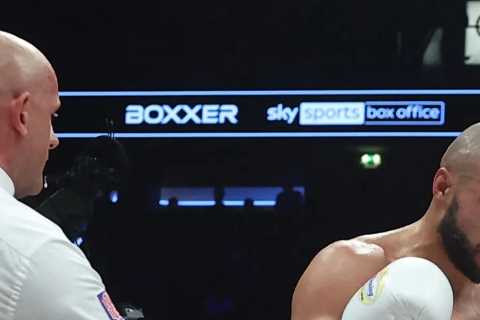 Chris Eubank Jr Knocks Out Liam Smith in Impressive Boxing Victory