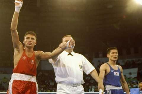 Oscar De la Hoya’s Troubled Life Revealed in HBO Documentary