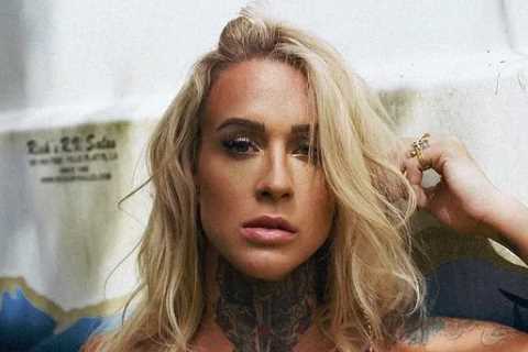 Meet the ‘world’s sexiest bare knuckle boxer’ who poses topless and was once left unrecognisable after bloodbath fight