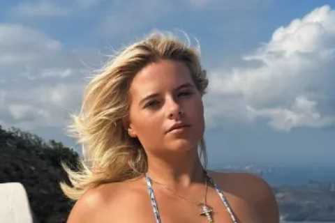 Apollonia Llewellyn Stuns Fans in Skimpy Bikini as Followers Shower Her with Praise