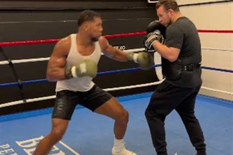 Anthony Joshua Almost Knocks Out His Trainer in Scary Training Mishap