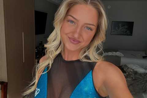 Sydney Thomas Wows Fans with Stunning Ring Girl Outfit