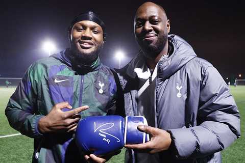 North London Boxing Rivalry Heats Up: Spurs Fan Riley Taunts Arsenal-Supporting Clarke Ahead of British Title Clash