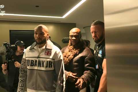 Eubank Family Drama Steals the Show as Sr Makes Shock Return to Son's Corner