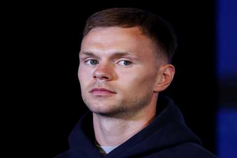 From Pie Seller to Prize Fighter: My Mate Lewis Is Boxing Where He Used to Sling Grub