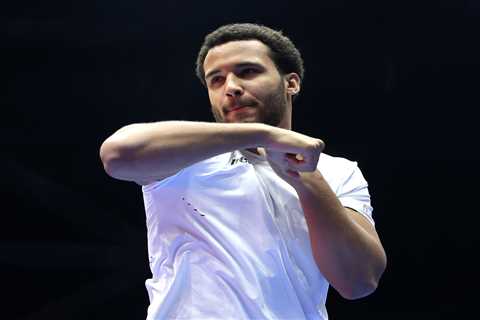 That Time a Random Guy Tried to Blackmail Me on the Tube